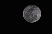 28th Dec 2013 - Moon Over Oahu