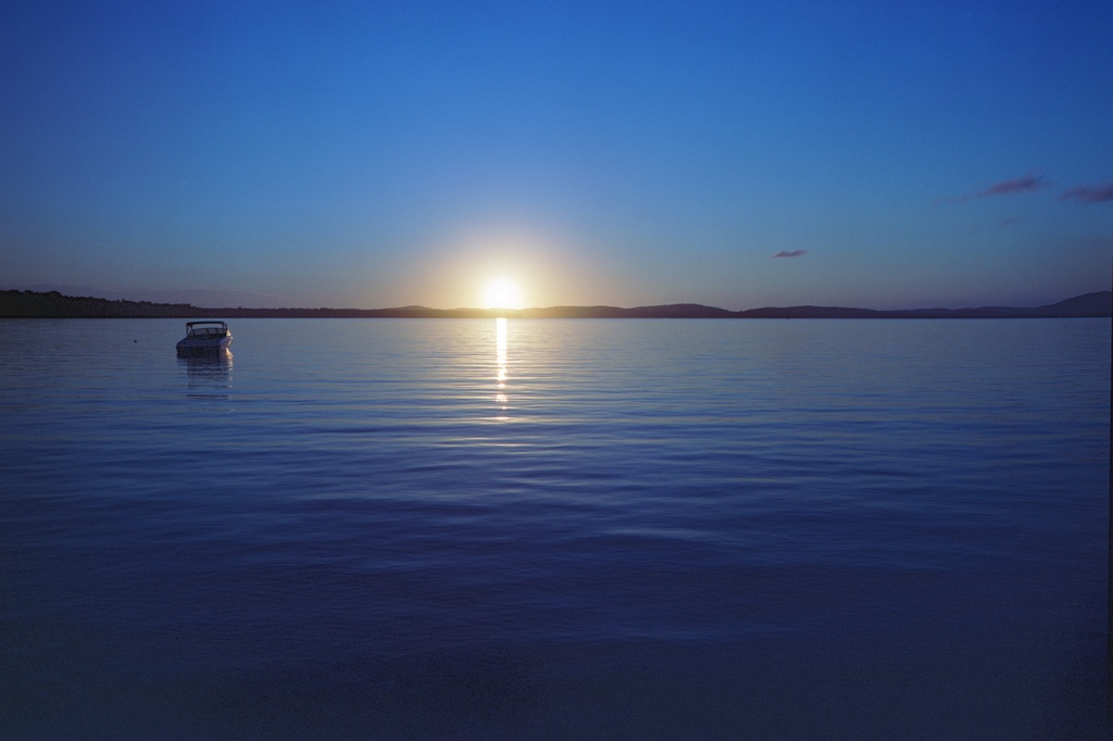 Broadwater sunset by peterdegraaff