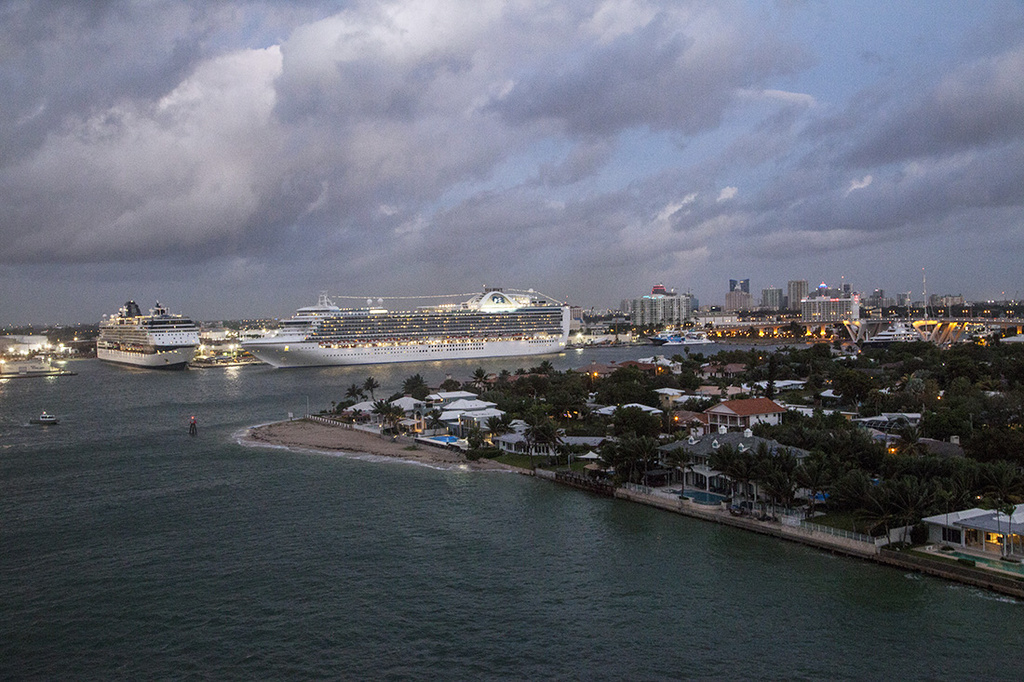 Port Everglades Early AM  by gardencat