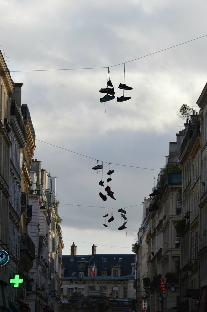 Shoes in the air by parisouailleurs