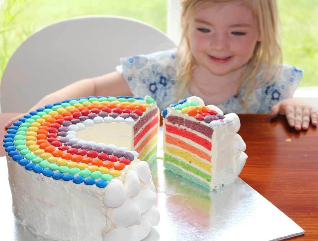 Rainbow cake by kiwinanna