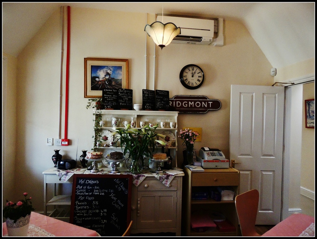 The tea room at Ridgmont Station by rosiekind