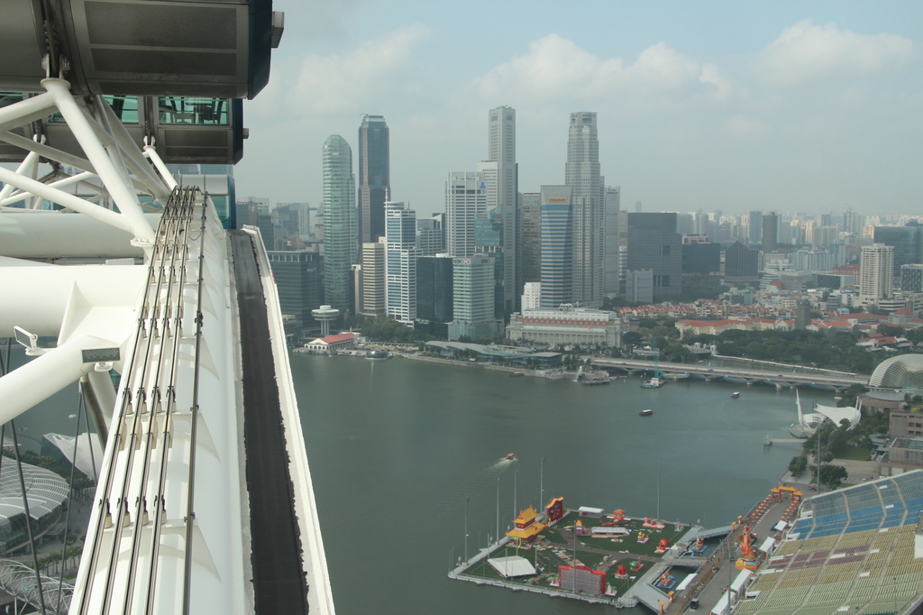Singapore skyline by busylady