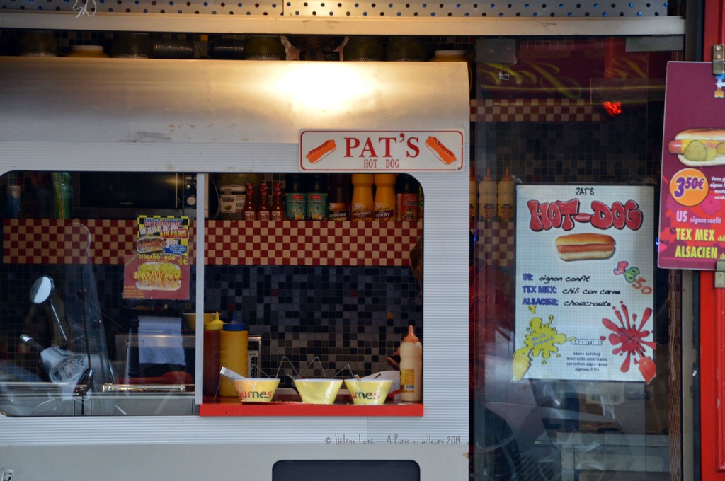 Hot dogs in Paris by parisouailleurs