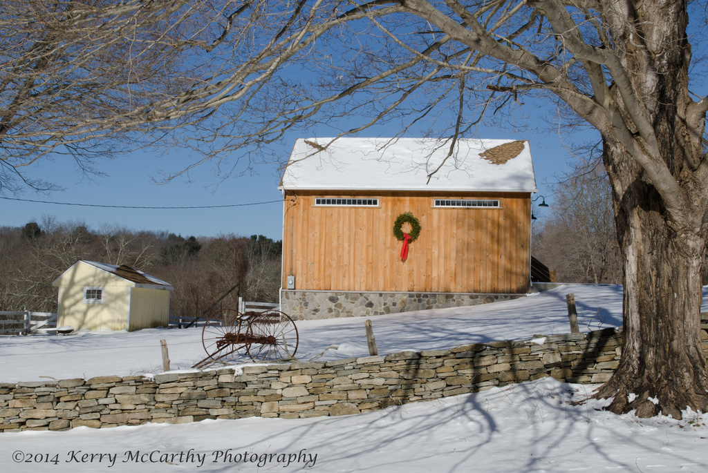 Farm in Winter by mccarth1