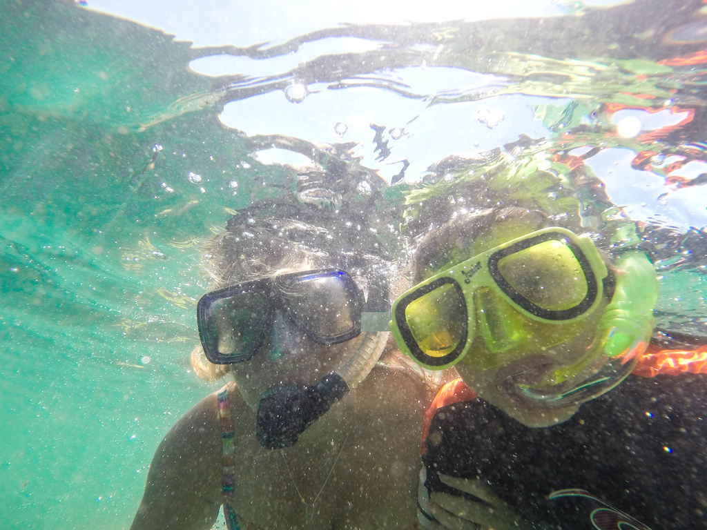 Underwater selfie by goosemanning