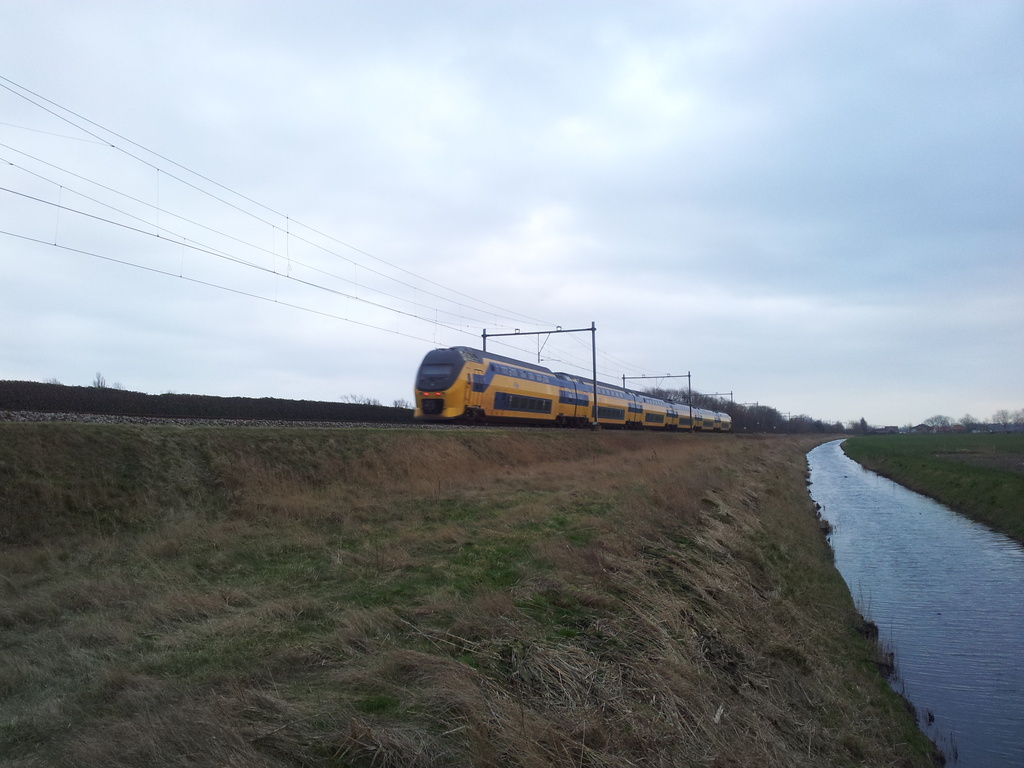 Zijdewind - Zandweg by train365