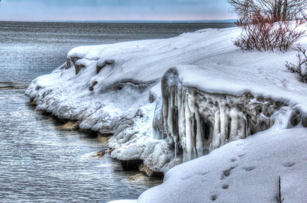 Frozen Shoreline by pdulis