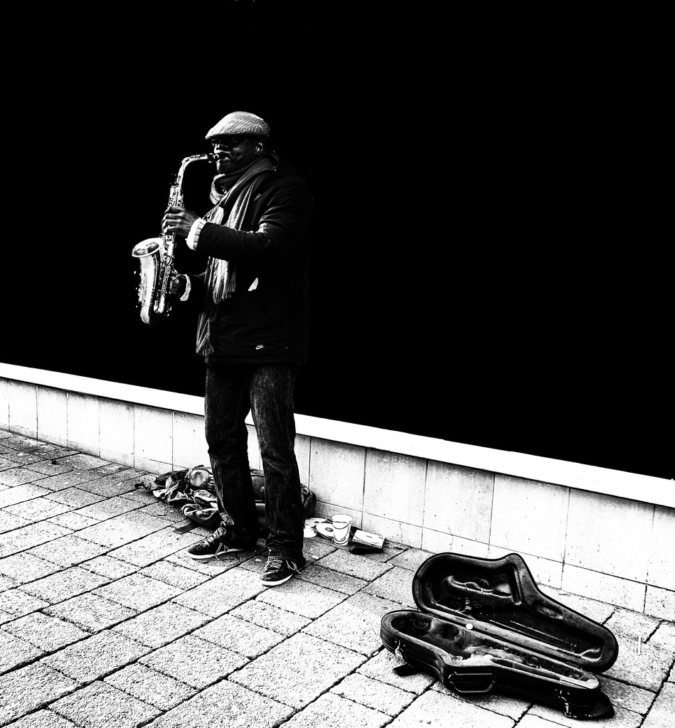 Busker in Loughborough by seanoneill