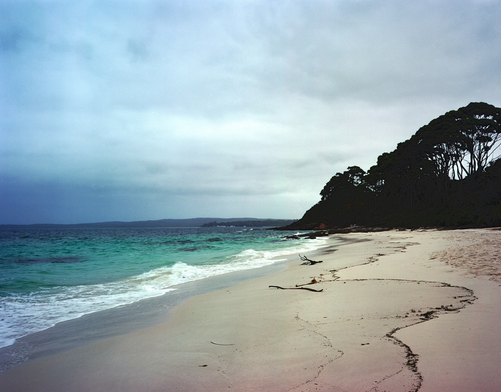 Chinaman's Beach by peterdegraaff