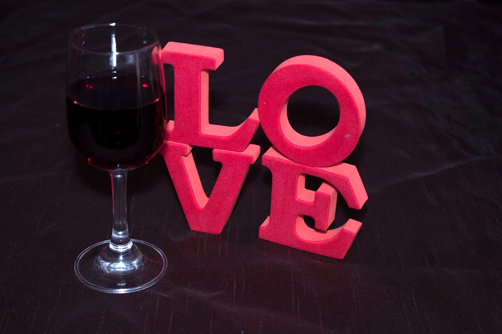 Love Wine by bizziebeeme
