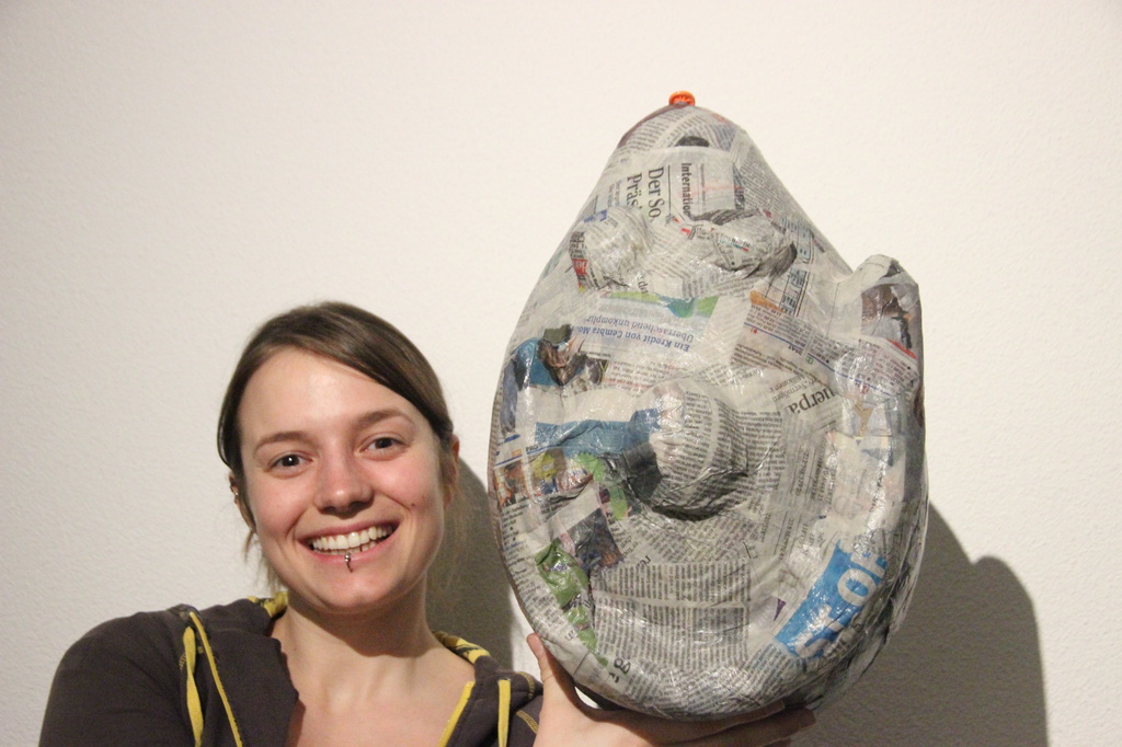 Hannah and the Chlamy piñata by belucha