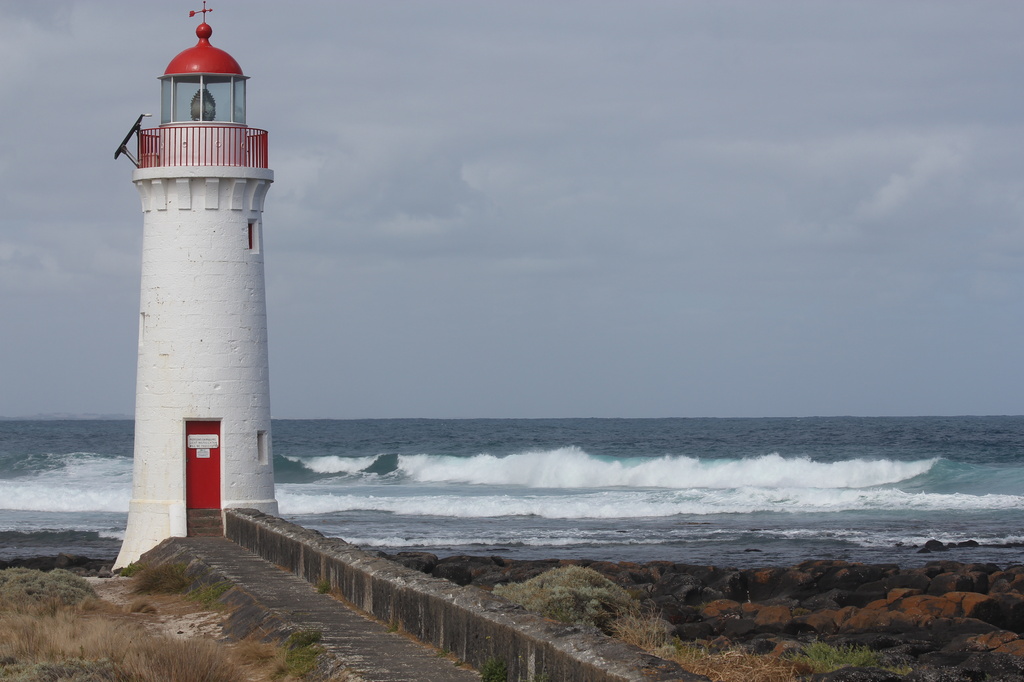 Port Fairy lighthouse by gilbertwood
