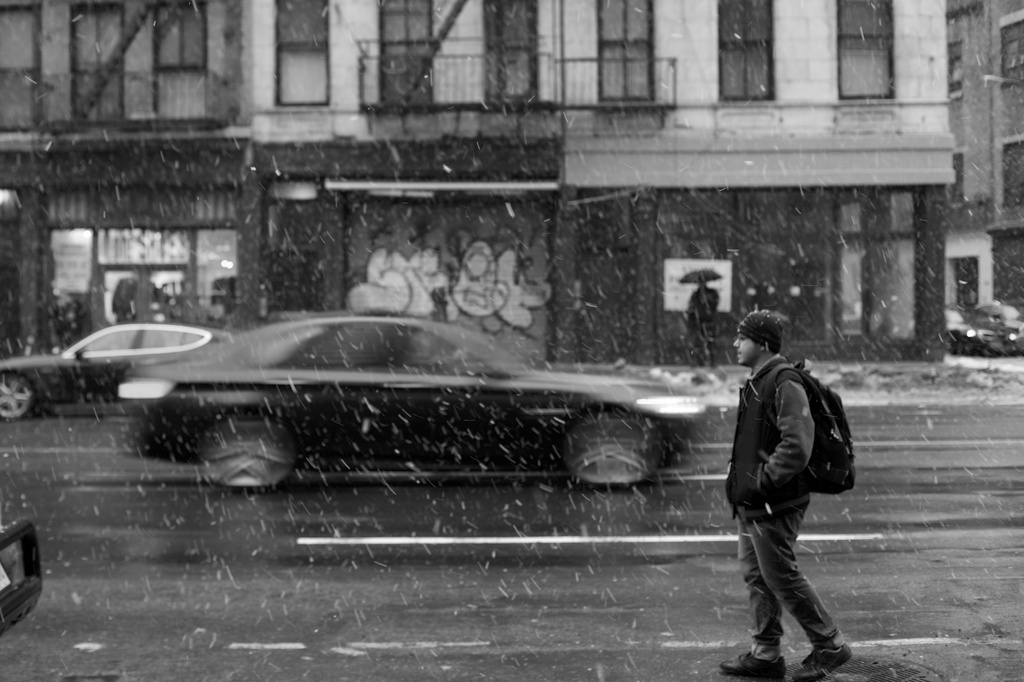 Snowy Day in NYC in B&W by jyokota