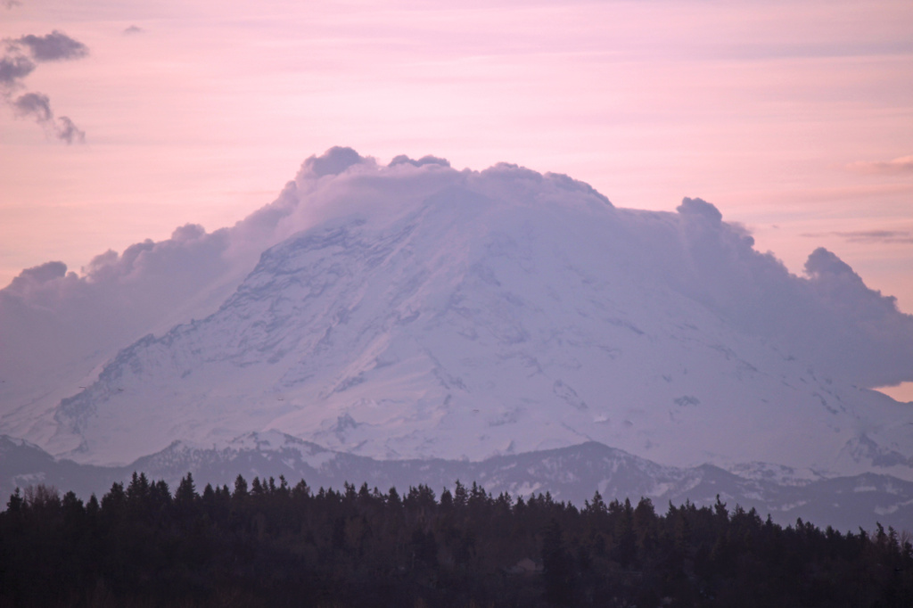 Mt Rainier in the morning by nanderson