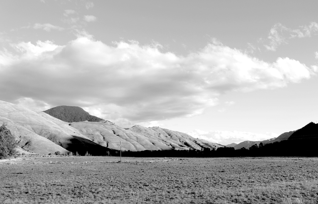 Valley view by kiwinanna