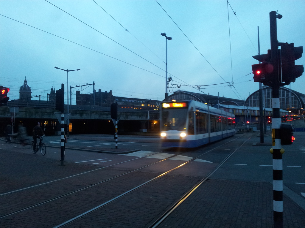 Amsterdam - De Ruijterkade by train365