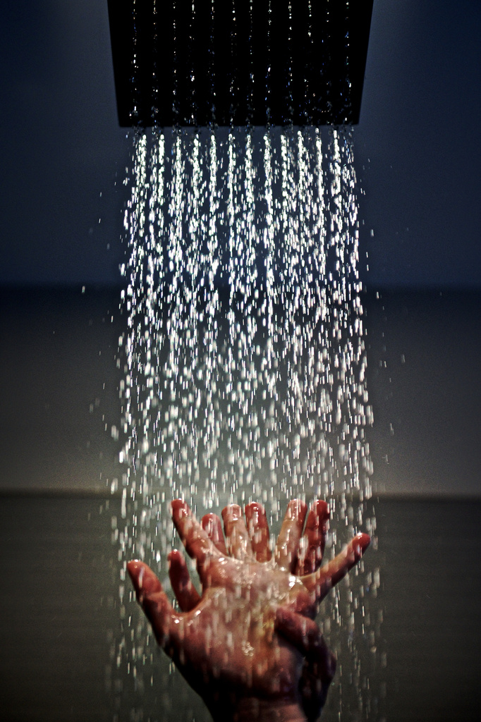 Shower Hands by kwind