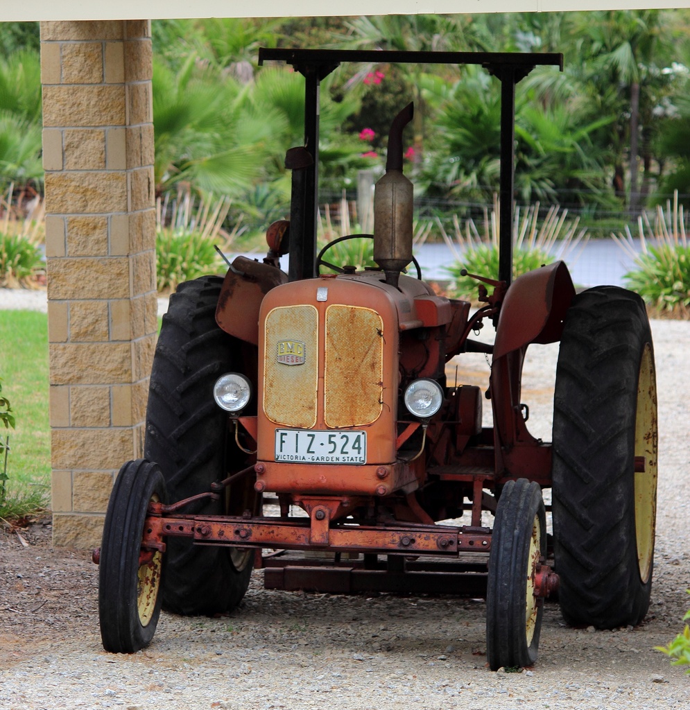 "Beau's Vintage BMC Tractor"... by tellefella
