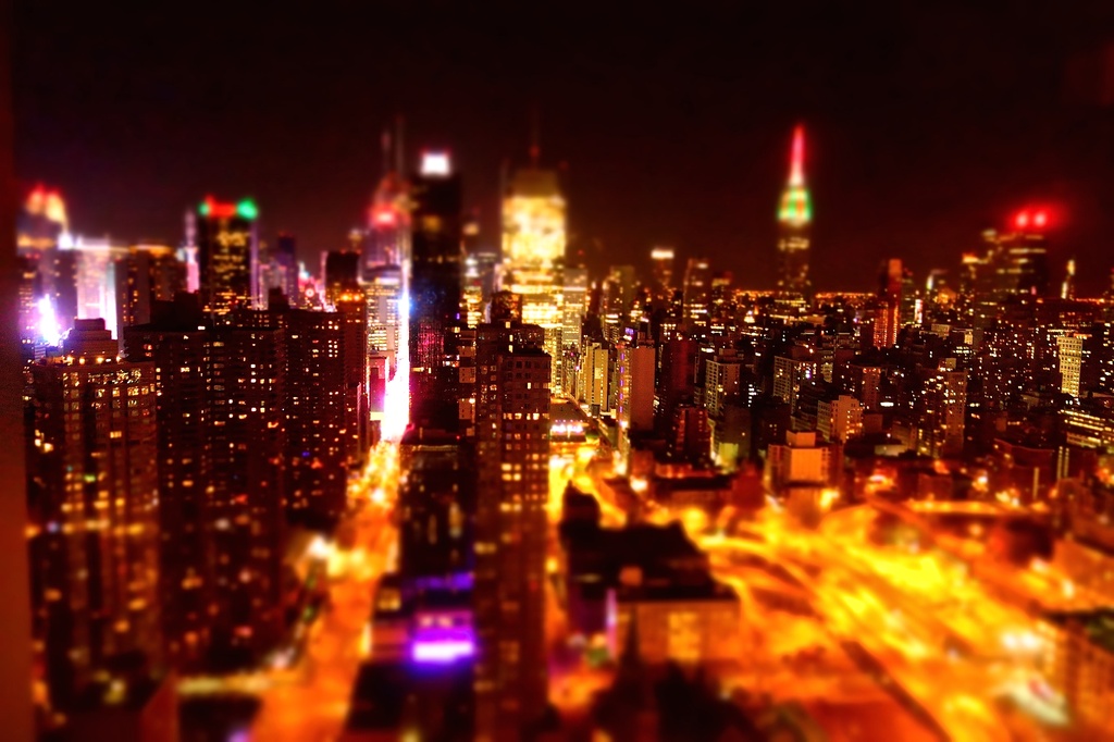 Manhattan on fire... by cocobella