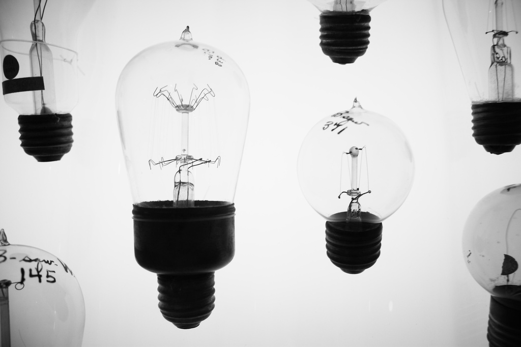 old light bulbs by blueberry1222