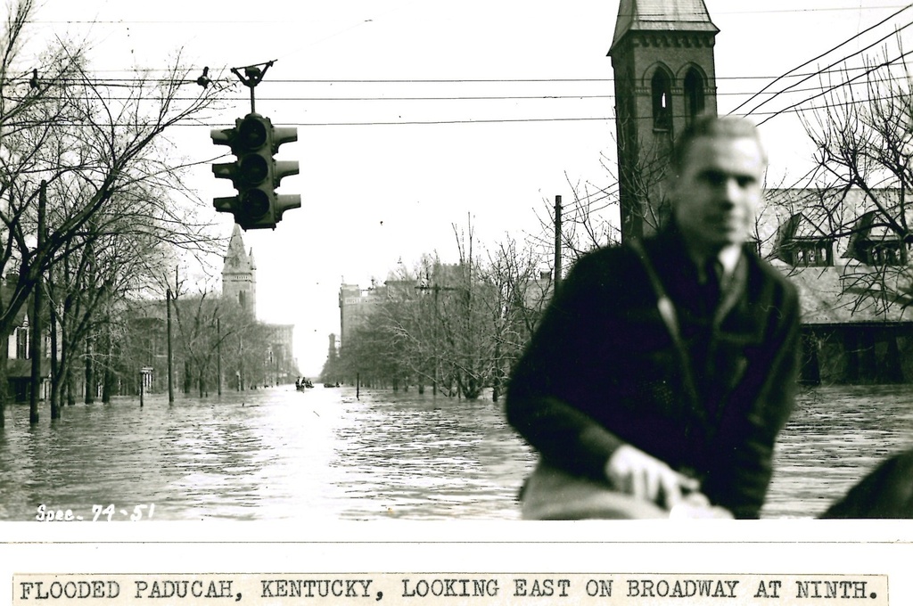 Paducah, KY, 1937, during the great flood by margonaut