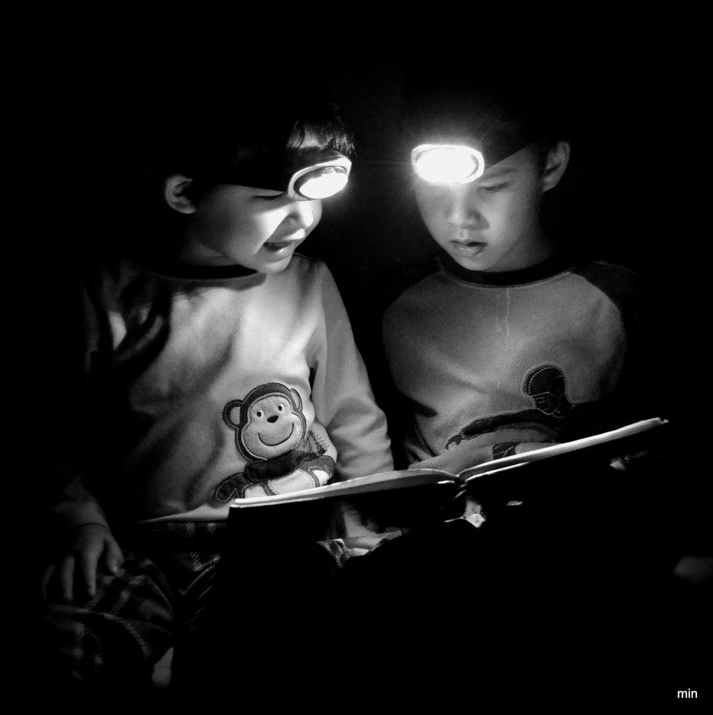 Reading in the Dark by mhei