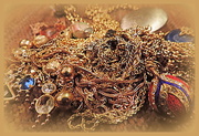 16th Mar 2014 - Mundane tangle of chain