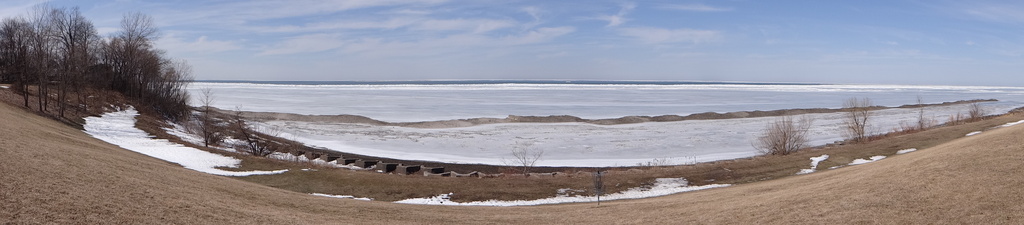 A Pan Of Lake Erie by brillomick