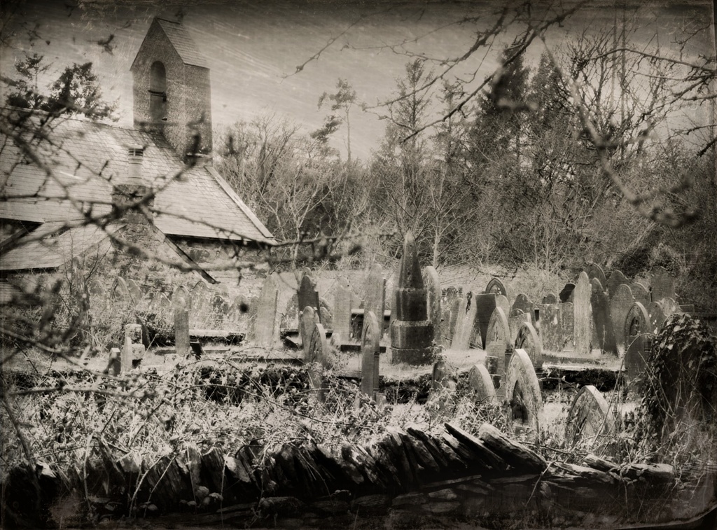 St Beuno and its old graveyard by overalvandaan