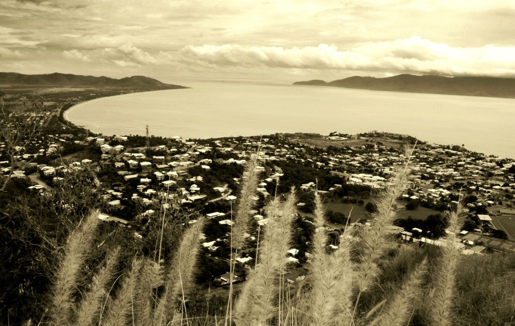 Townsville from Castle Hill by bella_ss