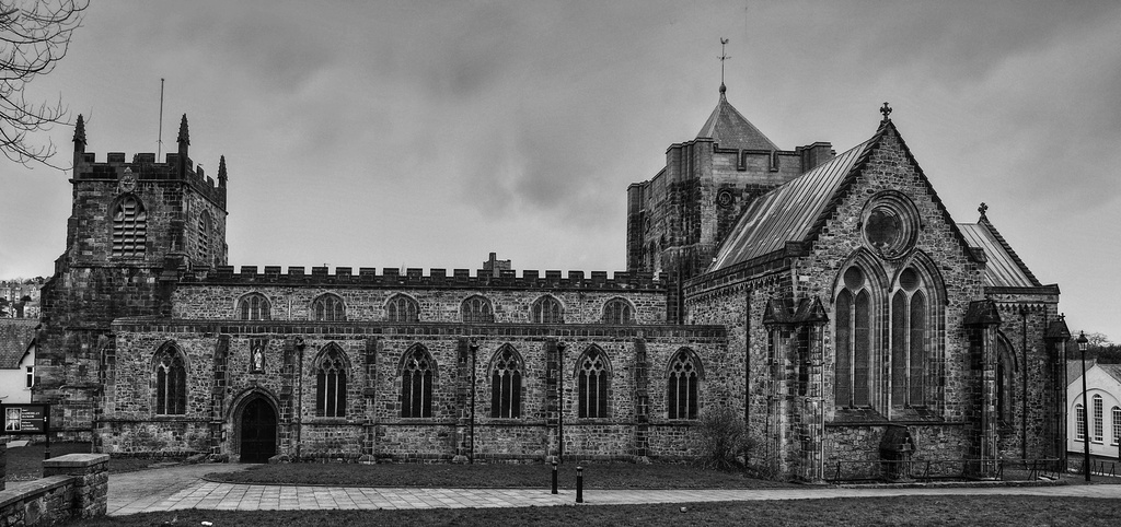 Bangor Cathedral. by gamelee