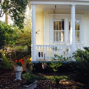 2nd Apr 2014 - Charleston porch an geraniums