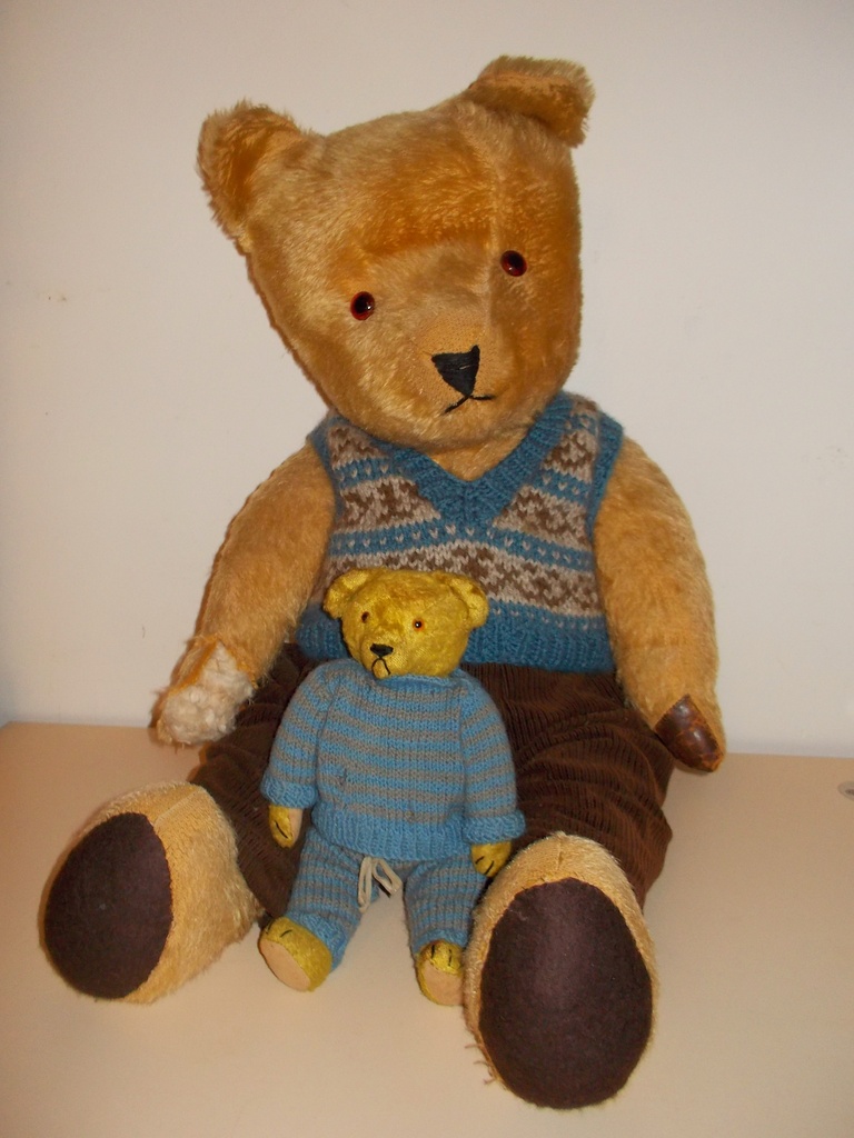 Big Ted and Little Ted by cruiser