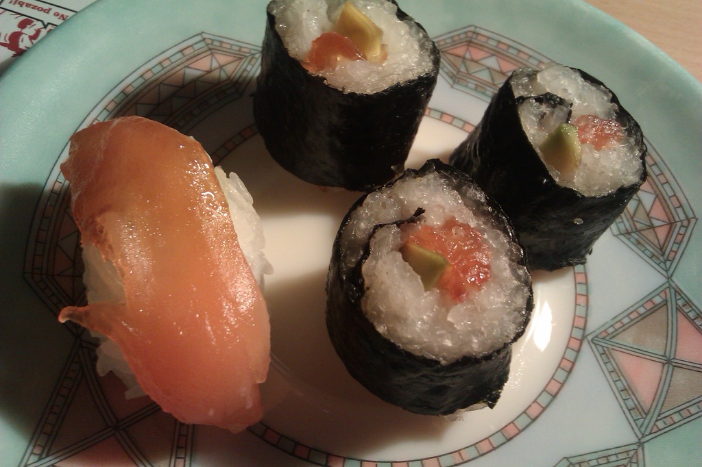 Late night sushi by nami