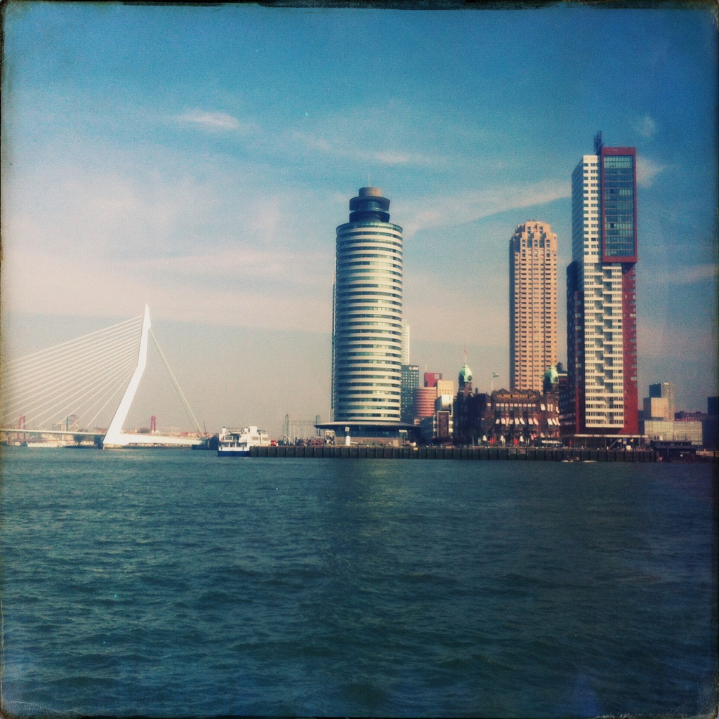 Panorama Rotterdam by mastermek