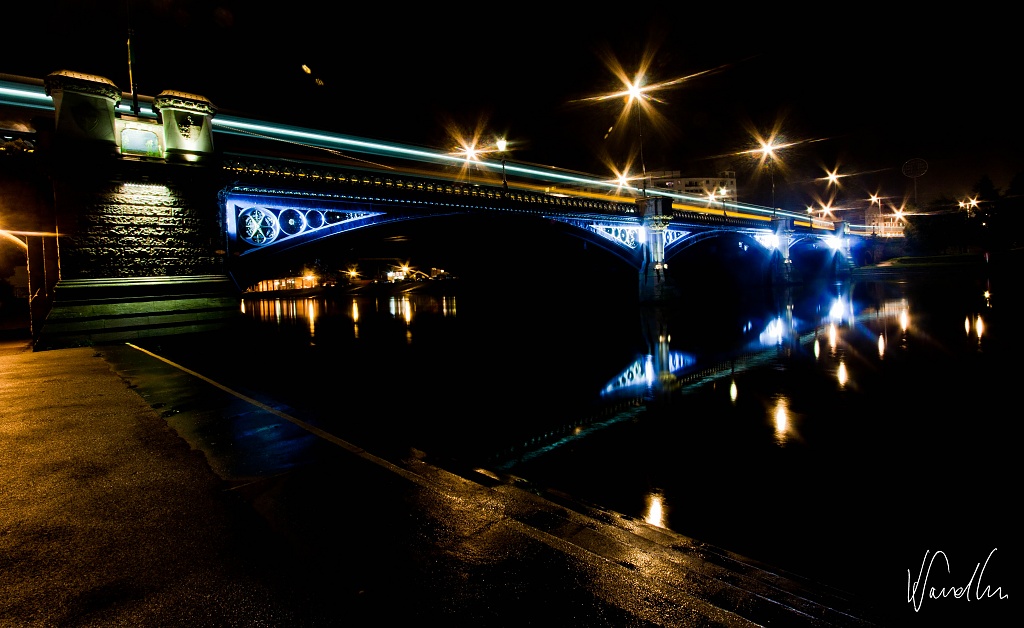 Trent Bridge at midnight by vikdaddy