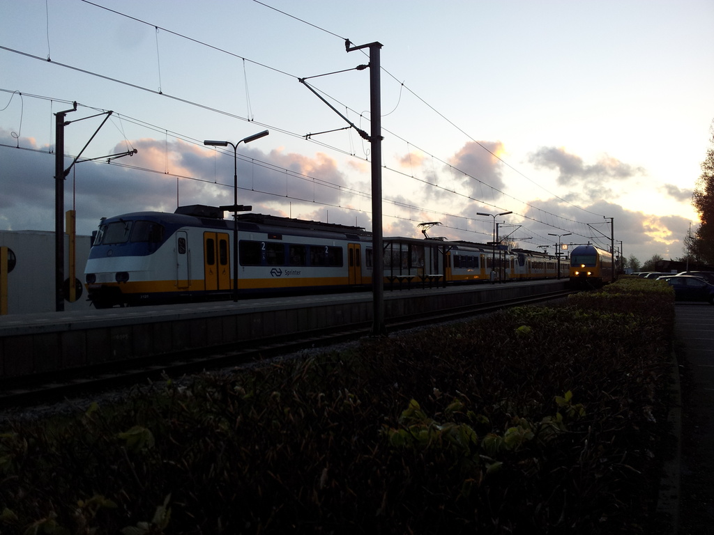 Obdam - Stationsweg by train365
