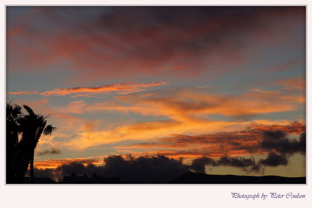 Lanzarote Sunset by pcoulson