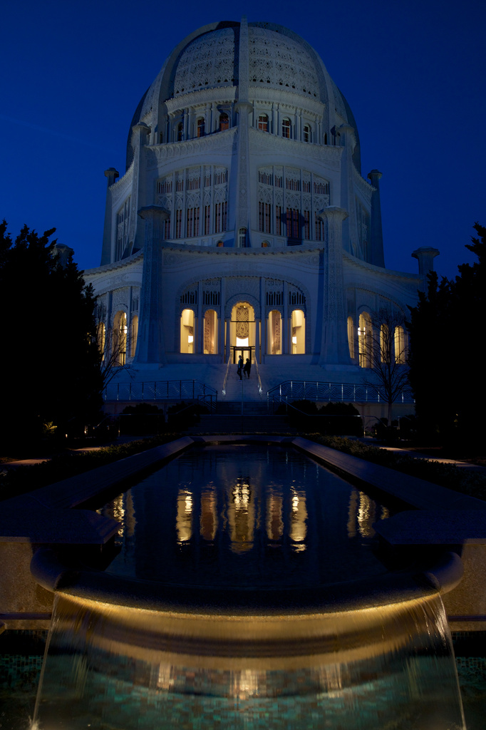 Bahá'í Temple and the Reflection Pool by jyokota