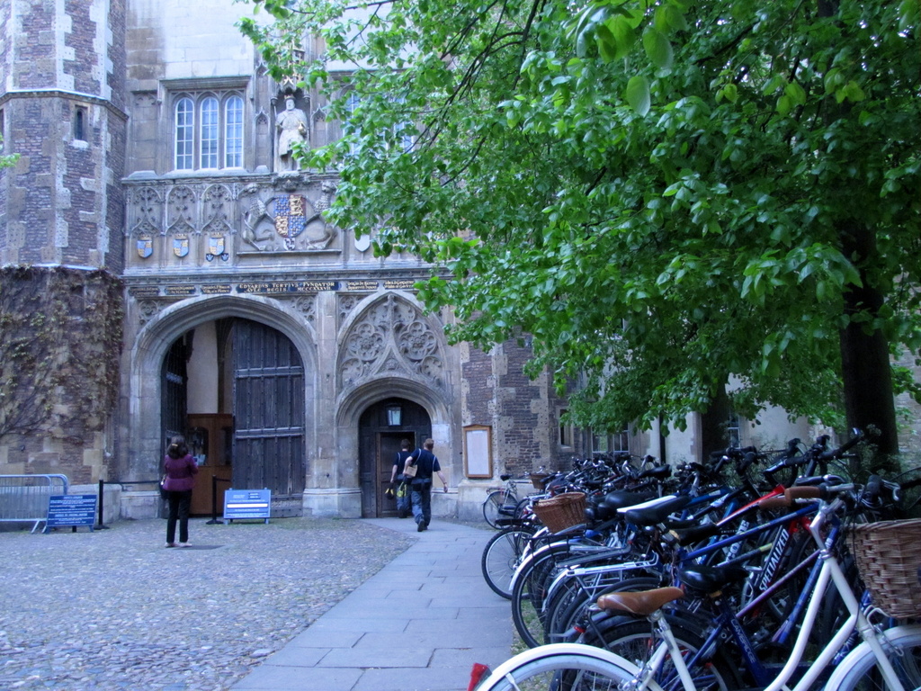 Entrance to Trinity College, Cambridge by busylady