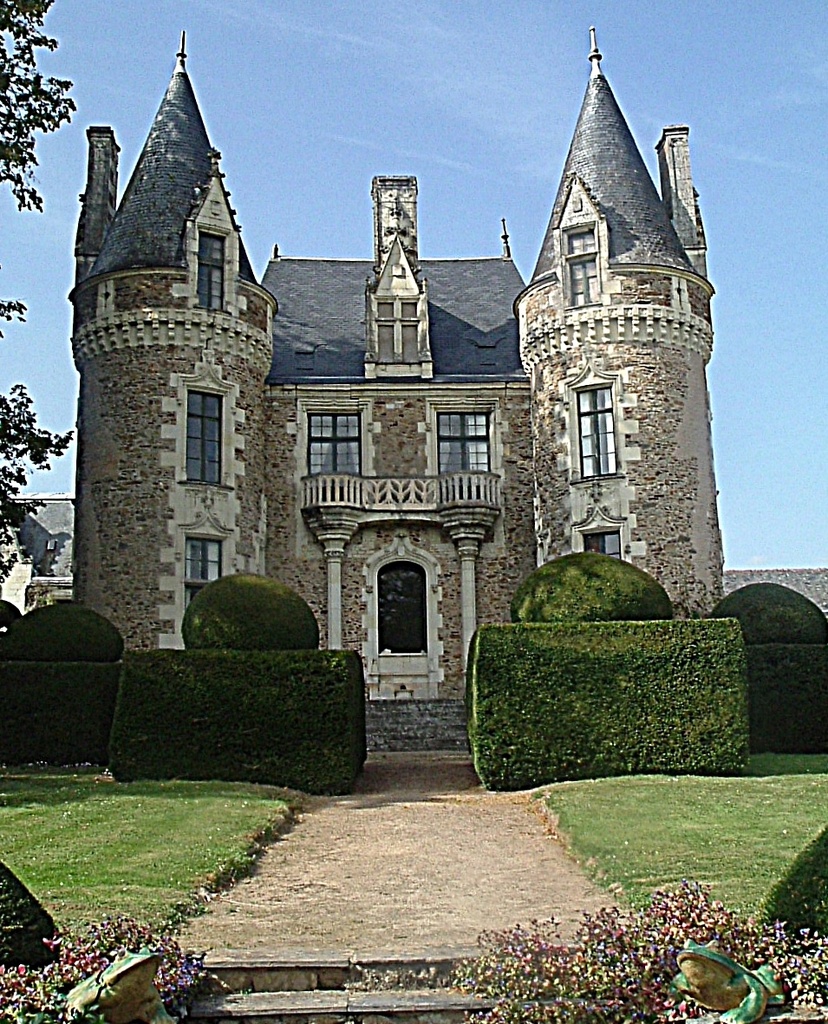 Chateau du Pin by quietpurplehaze