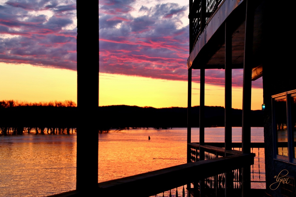 Mississippi River Sunrise by lynnz