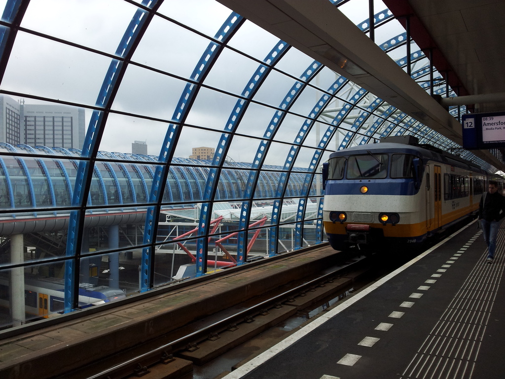 Amsterdam - Sloterdijk by train365