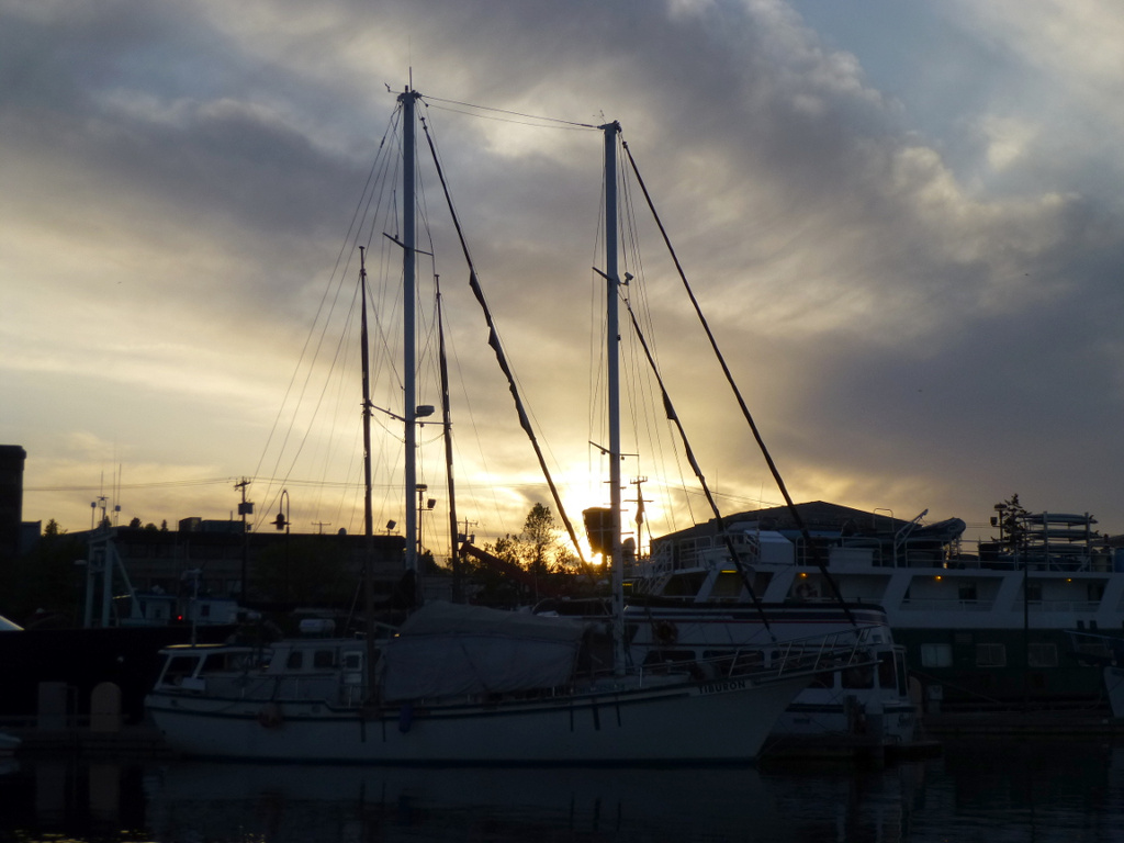 Sun Set Boat by stephomy