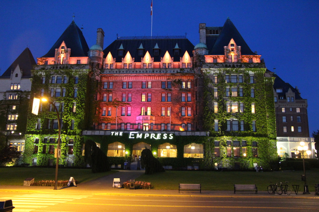 The Empress Hotel by terryliv