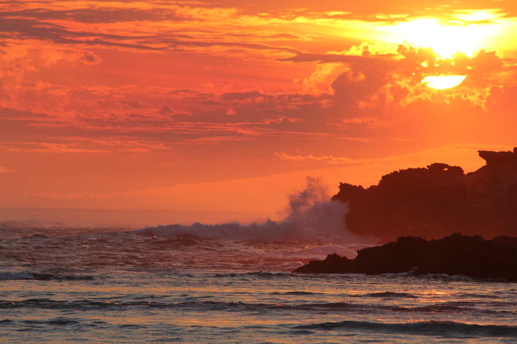 Sunset over Merri Island by gilbertwood