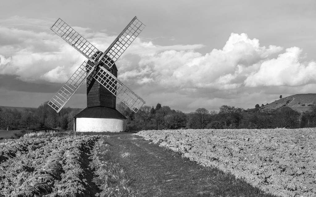 Windmill in black and white by dulciknit