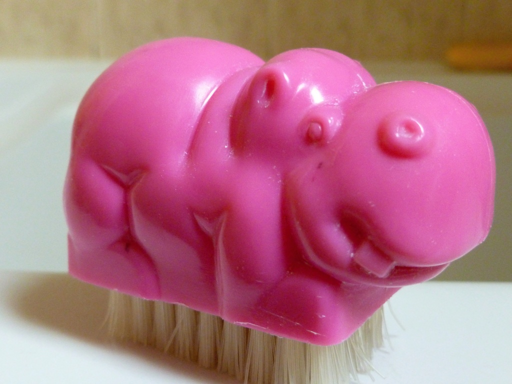 Pink hippo by gabis