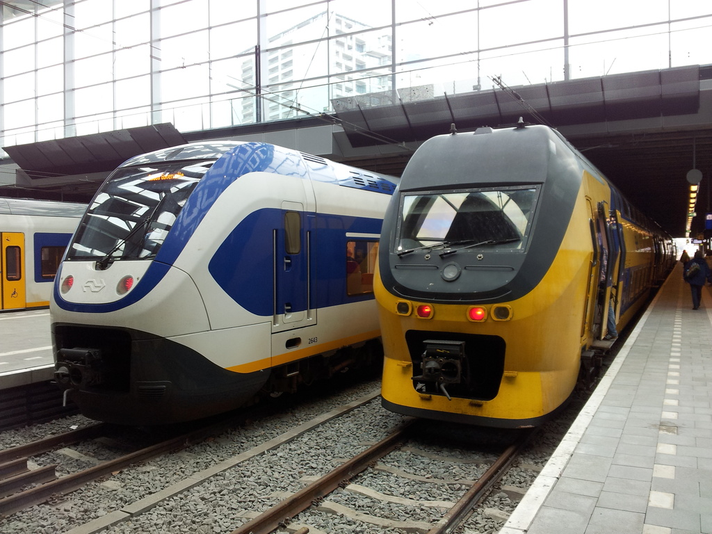 Den Haag - Centraal station by train365